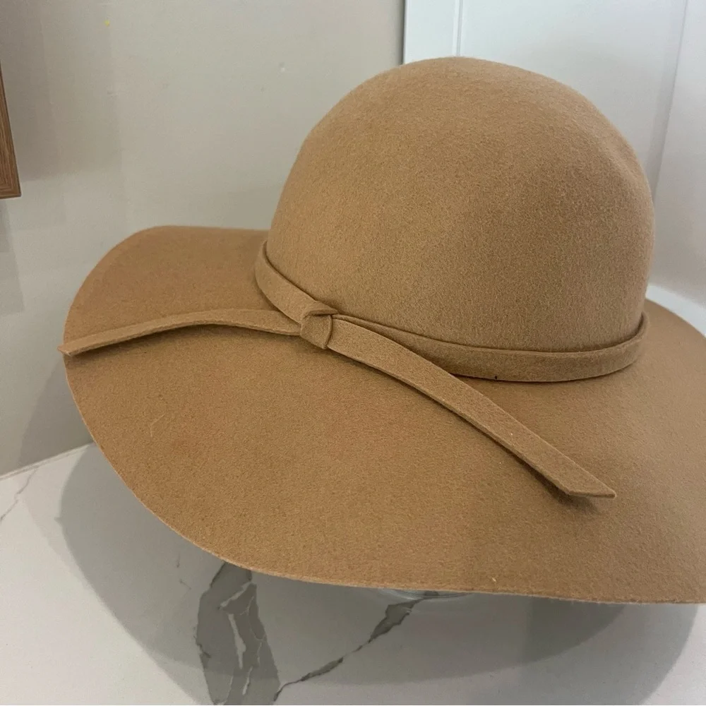 Floppy Hat, 100% Wool Elegant Tan Women's Floppy Hat
